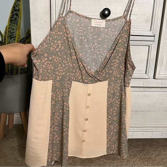 Sugarfox Cream & Floral Color Block Spaghetti Strap Faux Button Front Tank 2XL - Picture 6 of 10